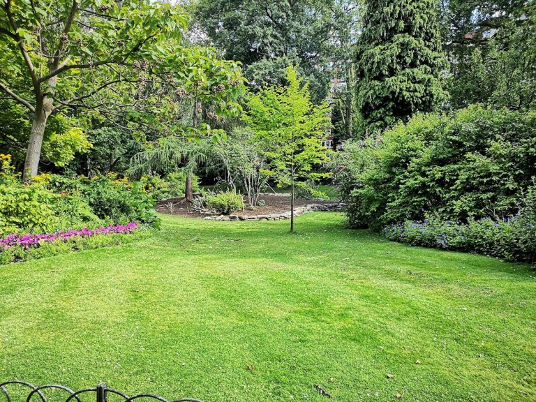 Hausmeister Zentrale Gartenarbeiten